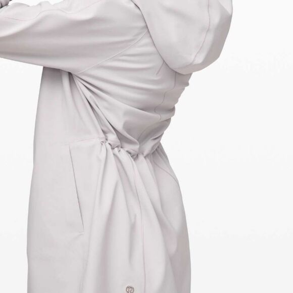 Lululemon Glyde Along Softshell Jacket Coat in chrome size 2 - Picture 4 of 16